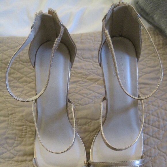 DAVID'S BRIDAL ROSE GOLD METALLIC STILETTO BACI TRIPLE STRAP HEELS 10 $69.00 NEW - Picture 4 of 6